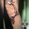 tatuaje neotradi ornamental rodilla