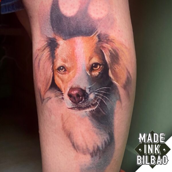 tatuaje pierna retrato perro