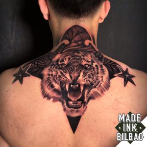 tatuaje tigre espalda