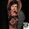 tatuaje retrato maquina coser rosas