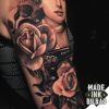 tatuaje retrato maquina coser rosas